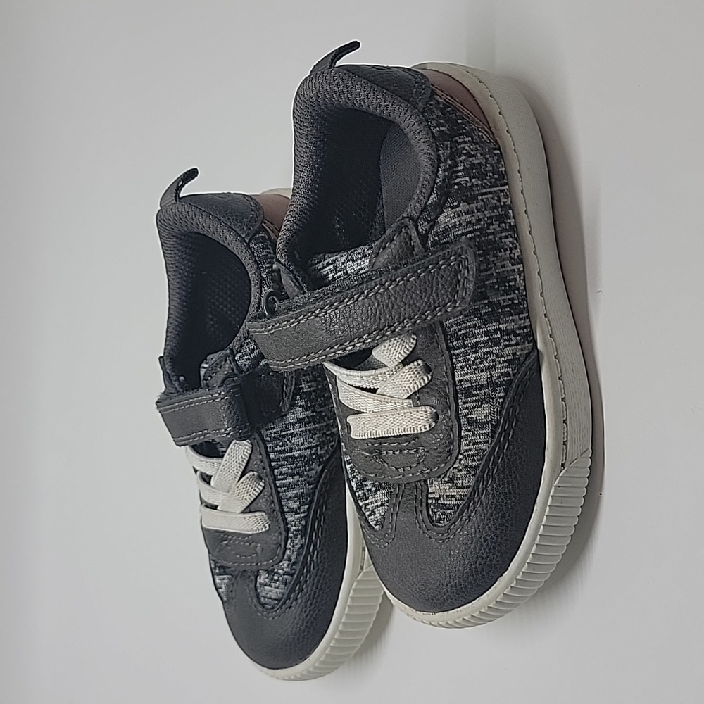 Carter's Gray Sneaker Toddler Shoes 7